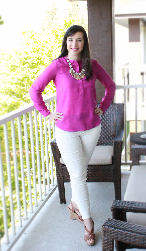 Spring_Work_Outfit_fushia_Top_White_Skinny_Jeans.png