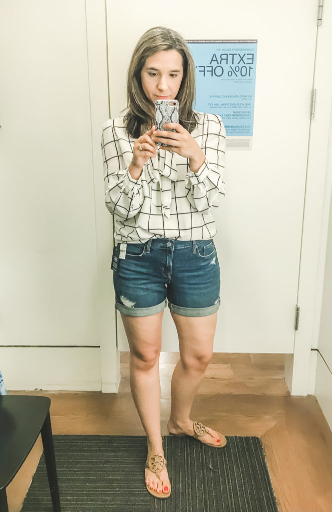 Try-On-Haul_Gap_5-inch-shorts_denim-shorts_summer-style-over-30