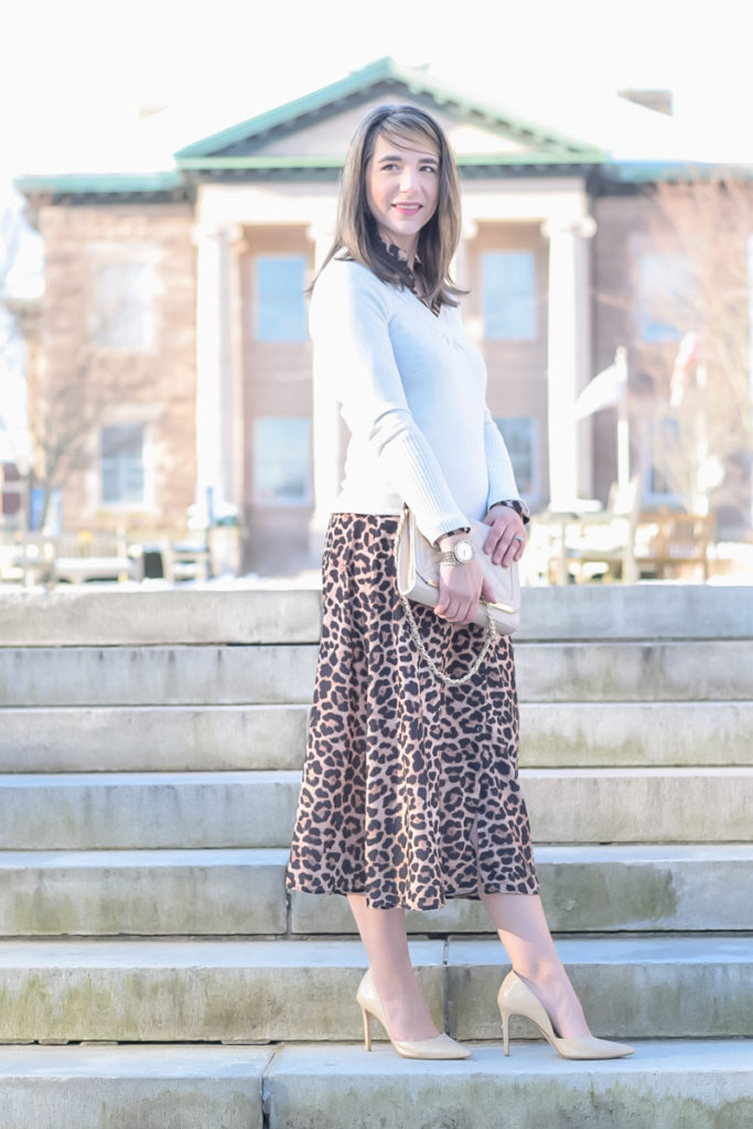 teacher outfit_layer a leopard shirtdress_white v-neck sweater_teacher style_nude pumps_spring fashion_keep warm